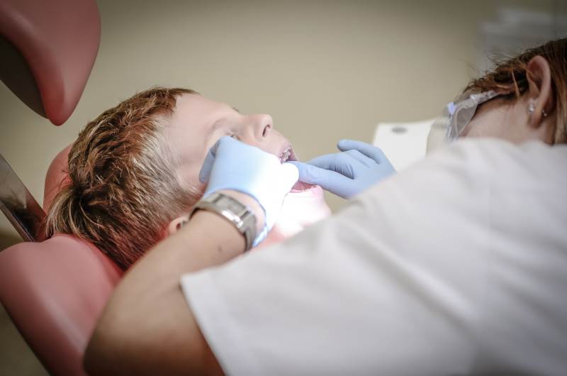 אושרו הקלות. רופאת שיניים | צילום: www.pixabay.com